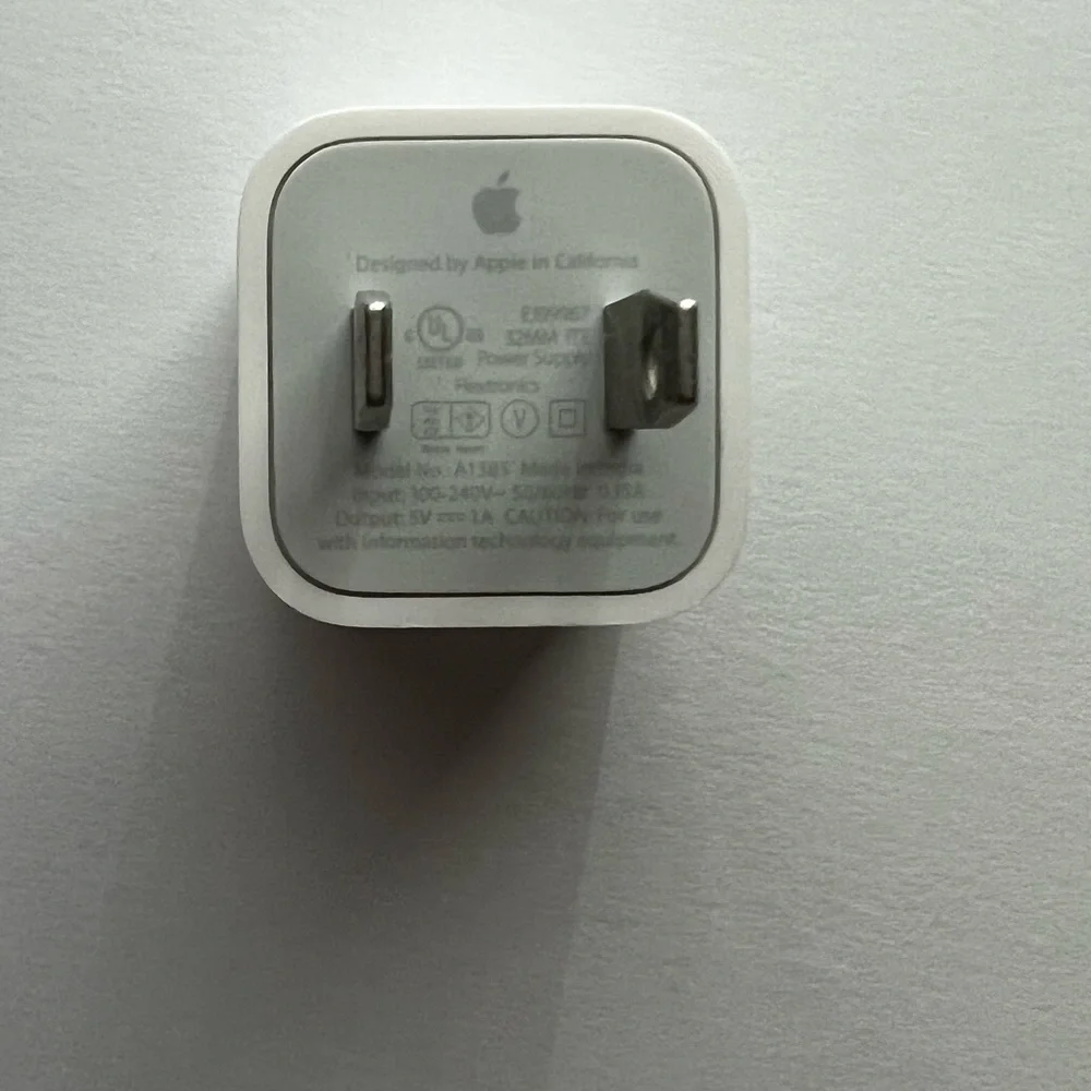 Apple 5W USB Power adapter